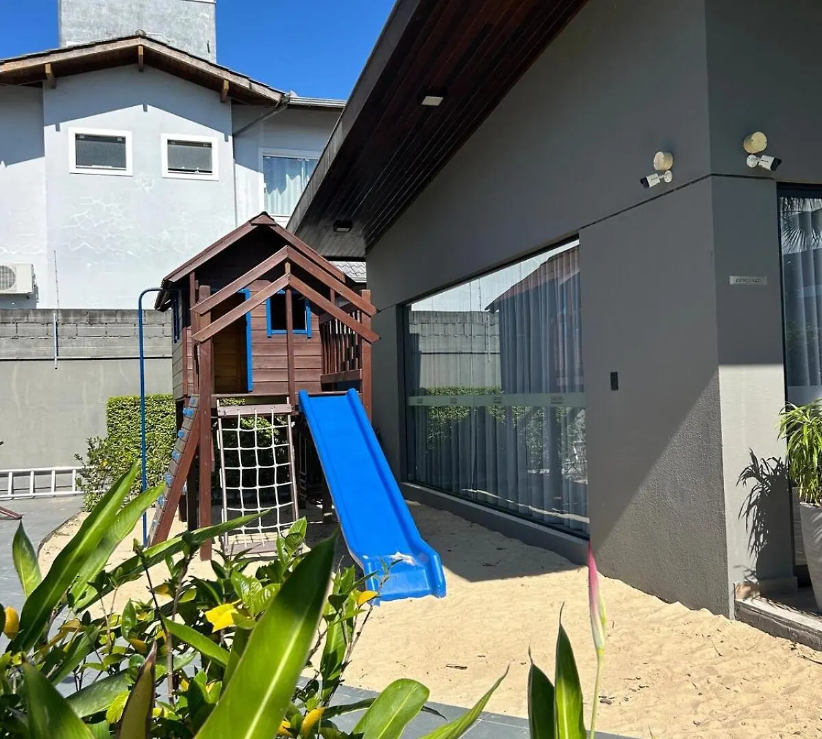 Condomino Club Com Piscinas Proximo Da Praia Florianópolis